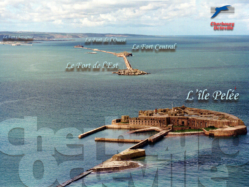 Vue aérienne de la rade de Cherbourg
